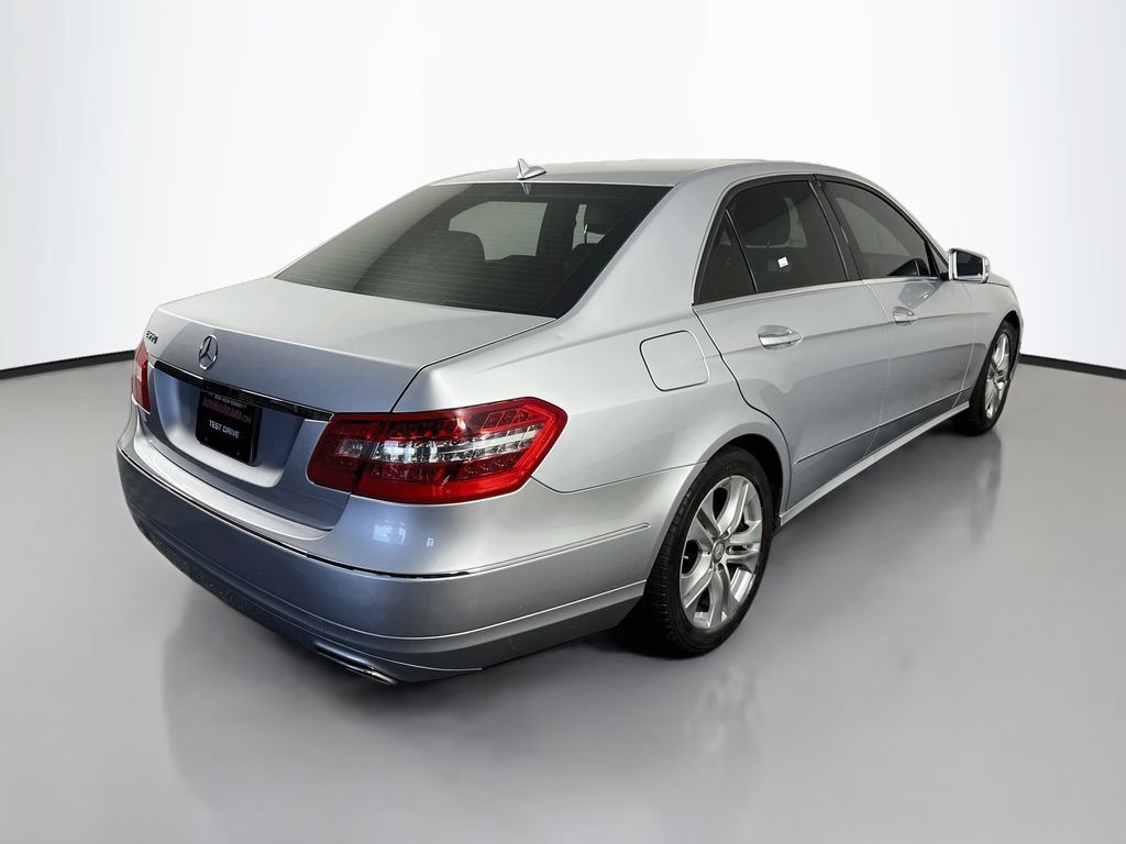 Used 2010 Mercedes-Benz E 550 Sedan image 5