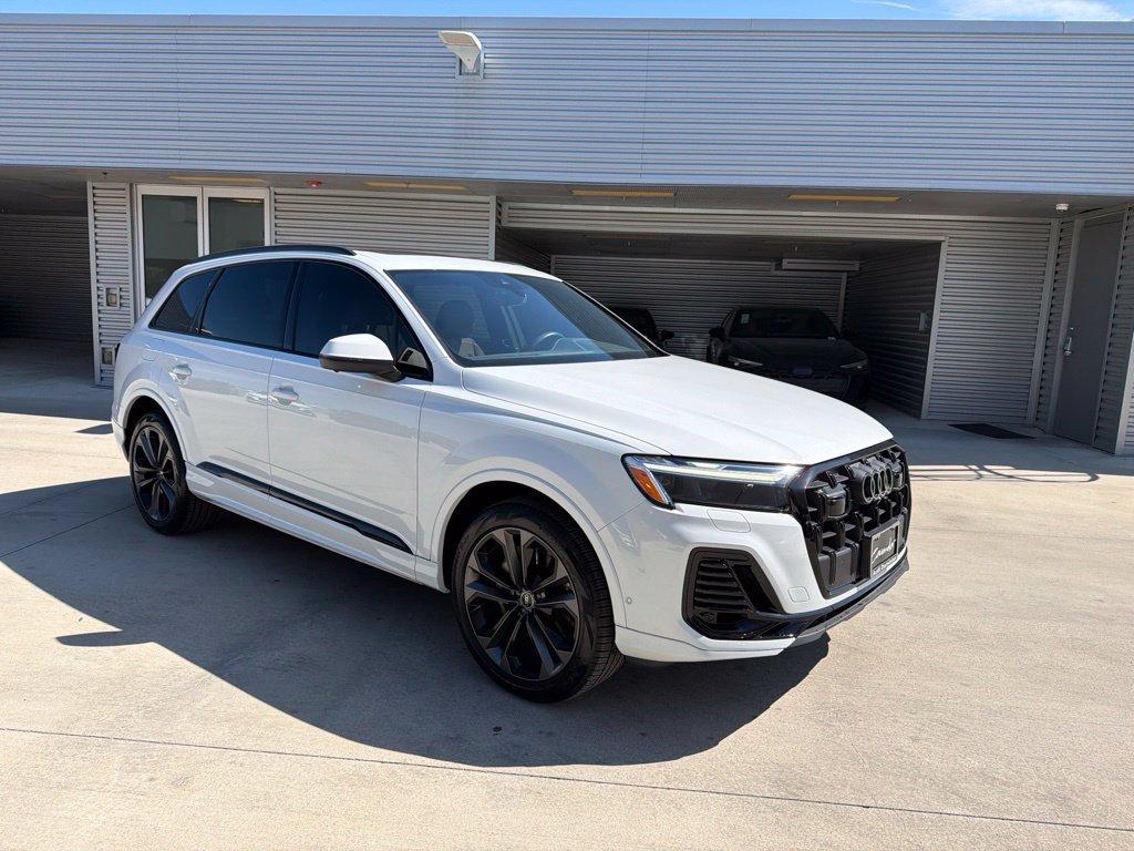 Used 2025 Audi Q7 3.0T Premium Plus AWD/4WD image 3