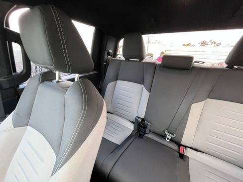 Used 2025 Toyota Tacoma TRD Off-Road image 37