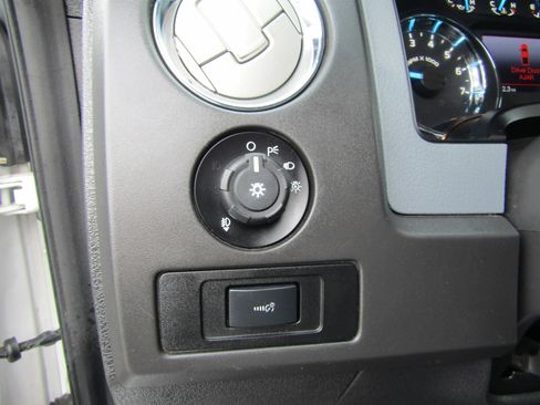 Used 2013 Ford F150 XLT w/ Luxury Equipment Group AWD/4WD image 22