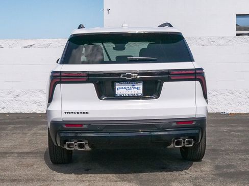 Used 2026 Chevrolet Traverse LT w/ Midnight/Sport Edition FWD image 8