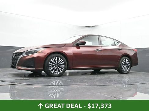 Used 2023 Nissan Altima 2.5 SV FWD image 49