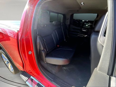 Used 2019 GMC Sierra 1500 SLT w/ SLT Premium Package image 24