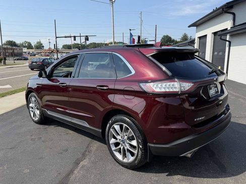 Used 2018 Ford Edge Titanium w/ Equipment Group 302A AWD/4WD image 3