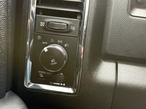 Used 2017 RAM 1500 Laramie w/ Convenience Group AWD/4WD image 23
