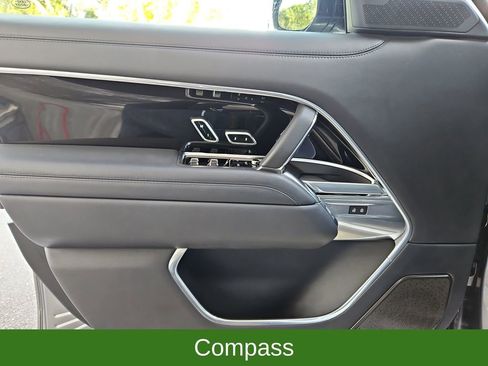 Used 2023 Land Rover Range Rover Long Wheelbase Autobiography image 29