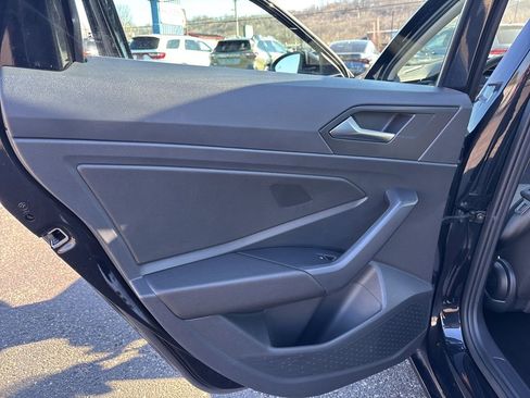 Used 2025 Volkswagen Jetta S image 22