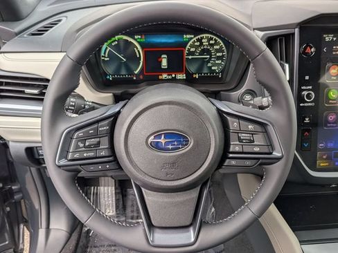 Used 2025 Subaru Forester Limited AWD/4WD image 17