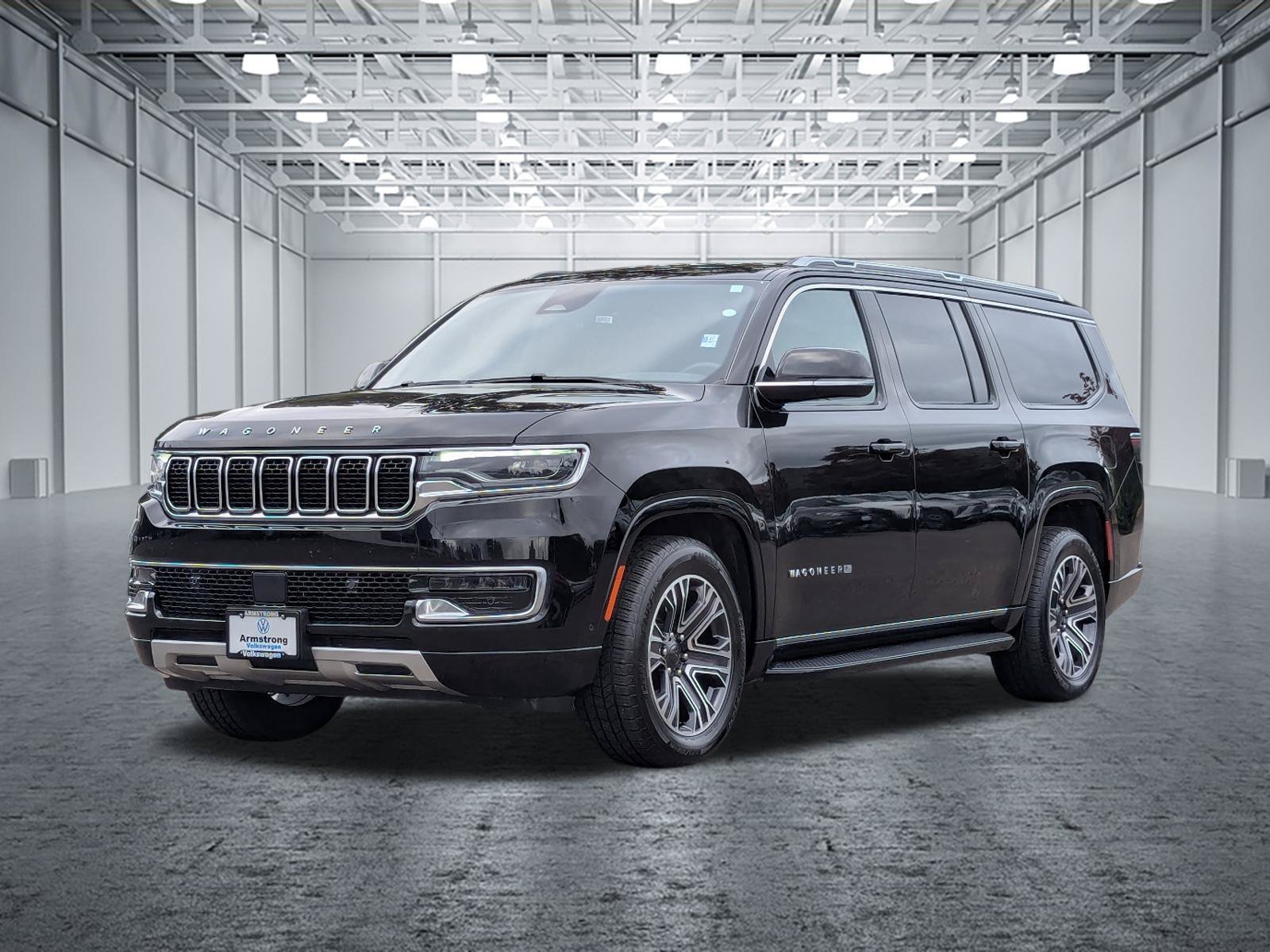Used 2024 Jeep Wagoneer L Series II w/ Flexible Seating Group AWD/4WD image 9