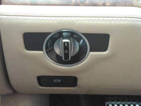 Used 2015 Mercedes-Benz SL 550 image 35