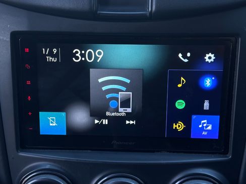 Used 2016 Nissan 370Z NISMO image 9