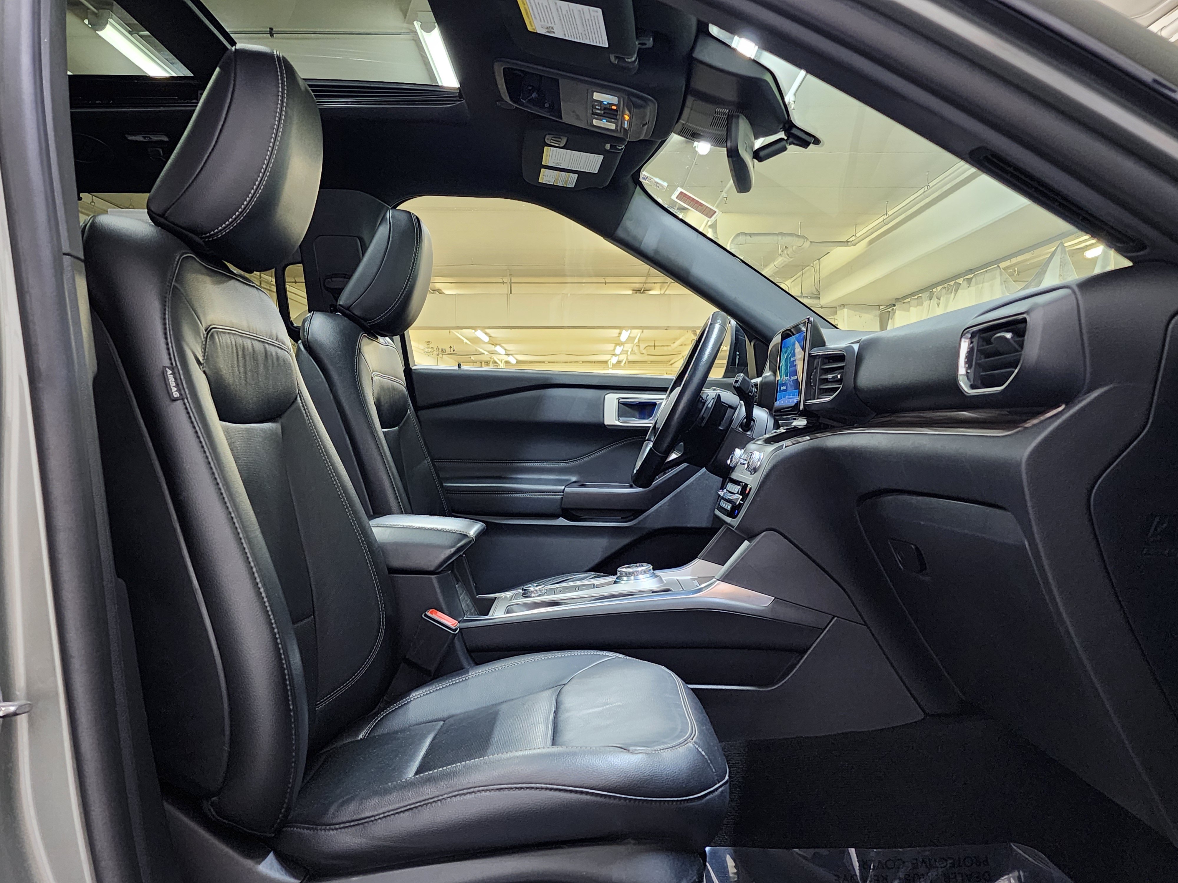 Used 2020 Ford Explorer Limited AWD/4WD image 25