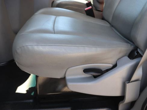 Used 2024 Ford E-350 and Econoline 350 Super Duty w/ Power Windows & Locks Group image 17