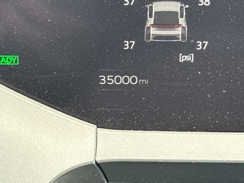 Used 2024 Toyota Prius LE image 25