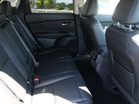 Used 2025 Nissan Murano SV AWD/4WD image 31