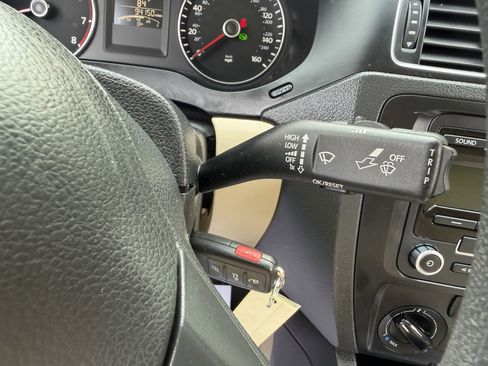 Used 2014 Volkswagen Jetta SE FWD image 31