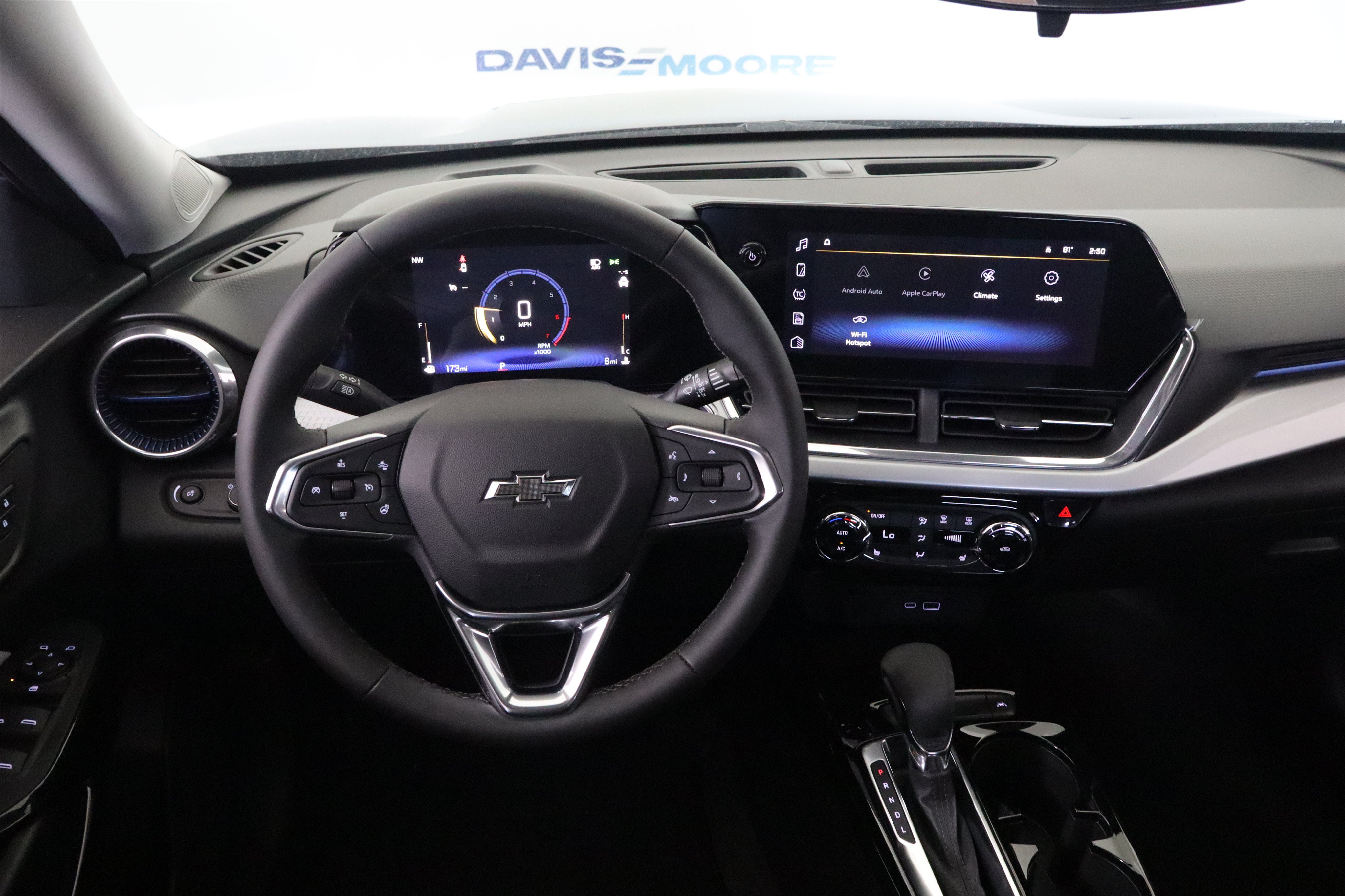 New 2026 Chevrolet Trax LT w/ Midnight Edition FWD image 18