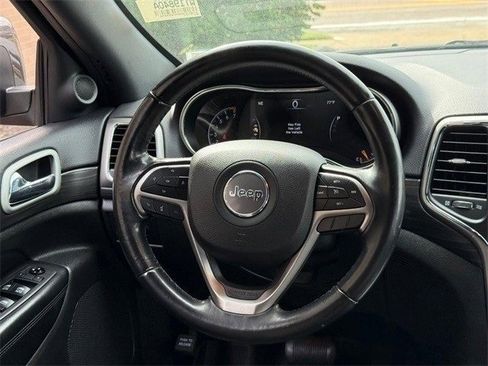 Used 2021 Jeep Grand Cherokee Laredo image 13