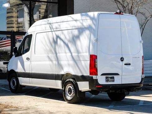 Used 2019 Mercedes-Benz Sprinter 144 Cargo w/ Driver Convenience Package image 9