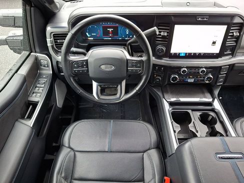 Used 2025 Ford F250 Platinum AWD/4WD image 13