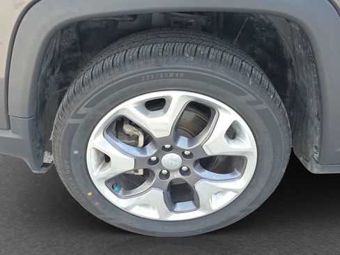Used 2020 Jeep Compass Limited AWD/4WD image 4