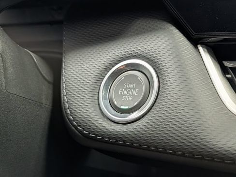 New 2026 Chevrolet Equinox LT w/ Midnight Edition FWD image 20