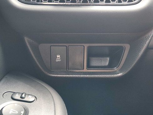 Certified 2026 Honda HR-V LX image 21