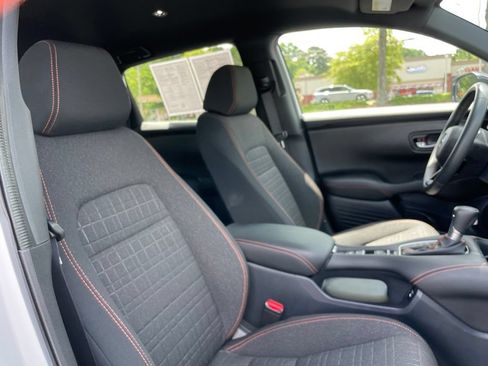 Used 2025 Honda HR-V Sport image 31
