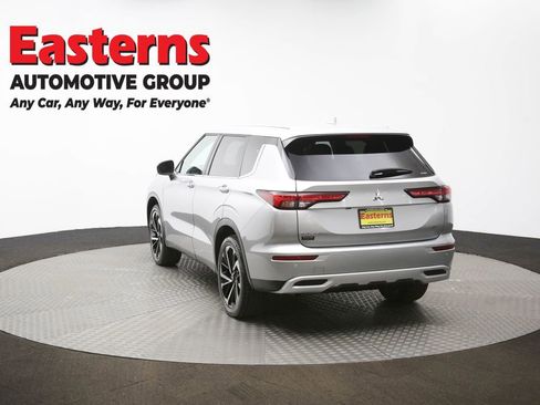 Used 2024 Mitsubishi Outlander SE image 64