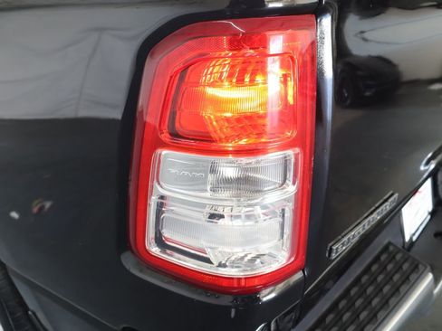 Used 2019 RAM 1500 Big Horn RWD image 31