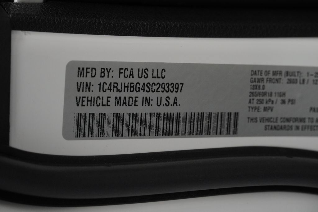 Certified 2025 Jeep Grand Cherokee Limited AWD/4WD image 55