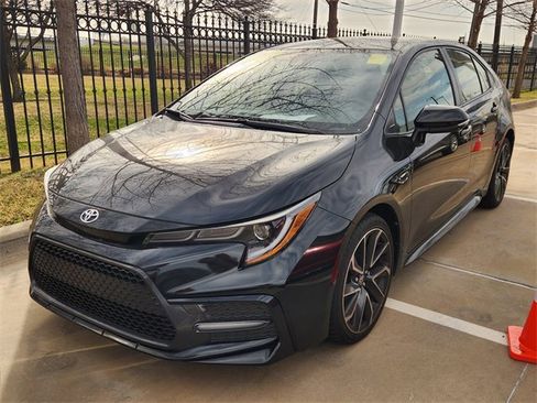Used 2021 Toyota Corolla SE image 1
