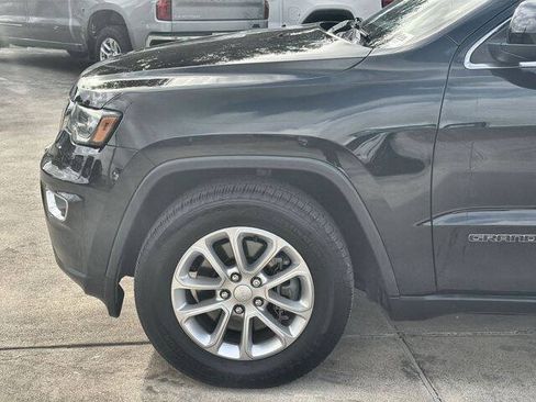 Used 2021 Jeep Grand Cherokee Laredo RWD image 32