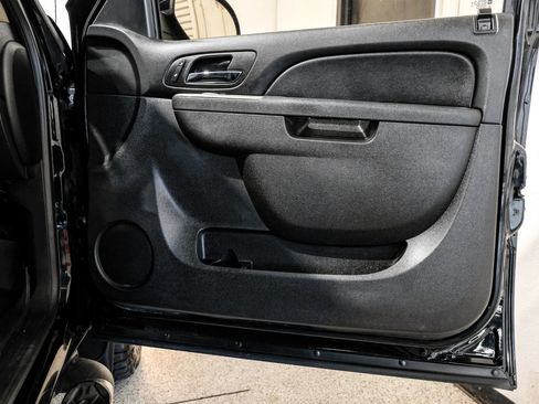 Used 2013 Chevrolet Avalanche LT w/ Suspension Package, Off-Road image 45