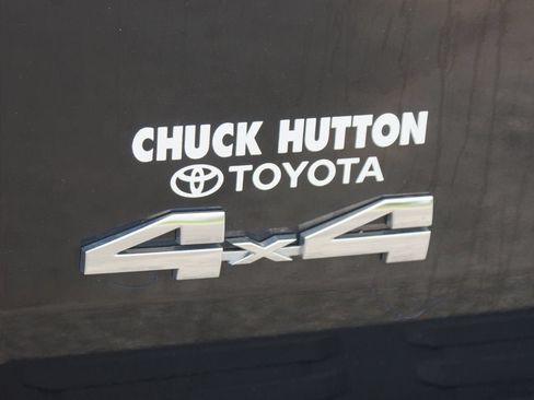 Used 2022 Toyota Tundra SR5 w/ SR5 Convenience Package AWD/4WD image 19