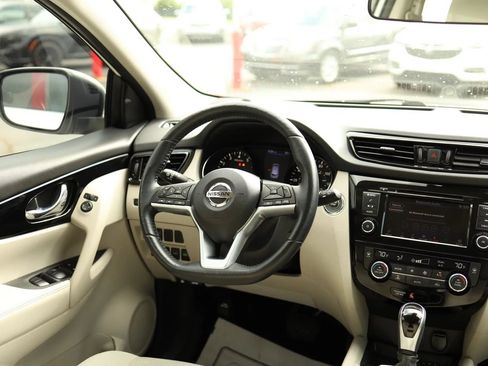 Used 2021 Nissan Rogue Sport SV FWD image 43