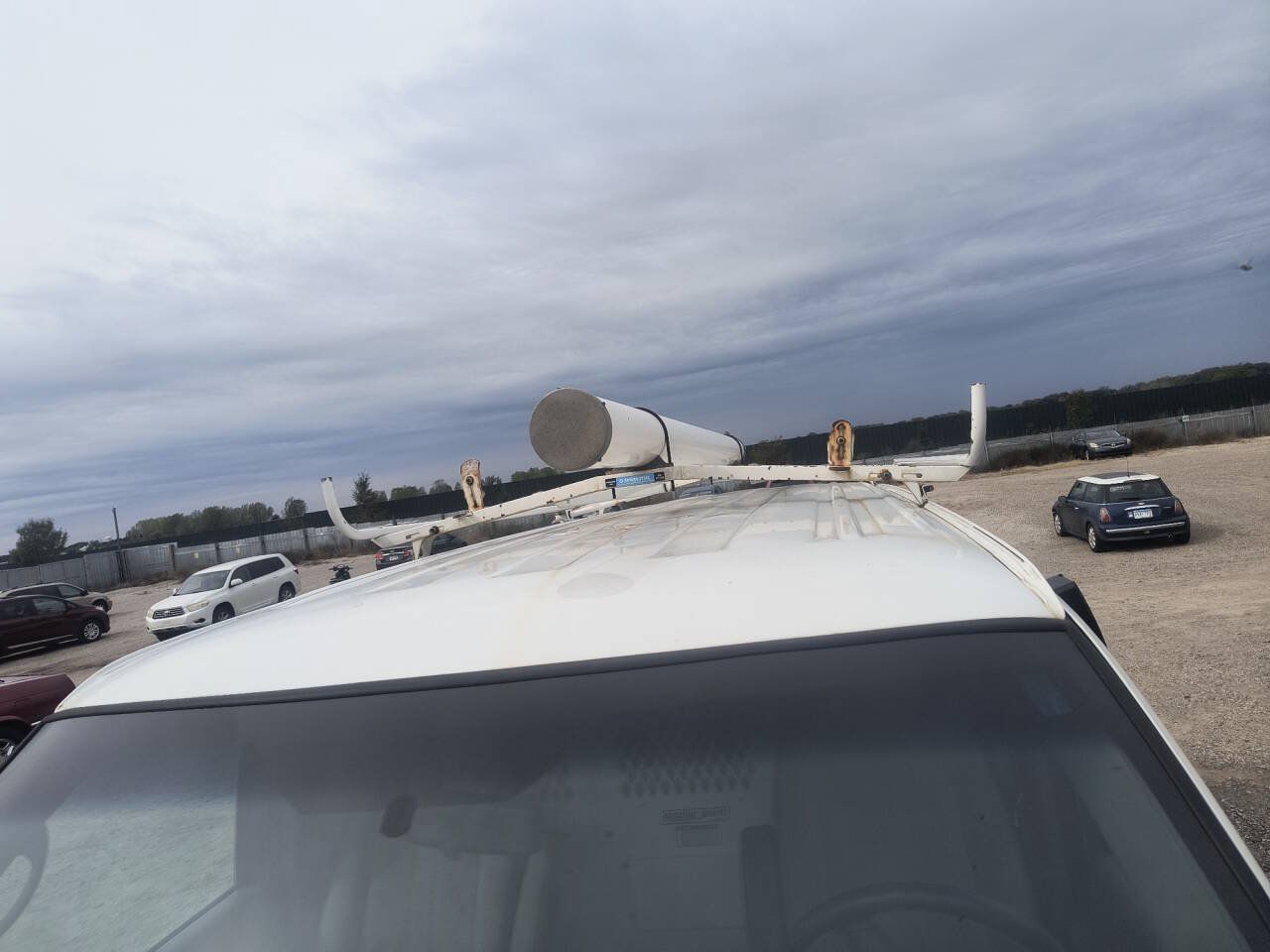 Used 2014 Chevrolet Express 2500 RWD image 9