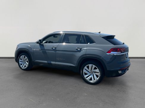 Used 2021 Volkswagen Atlas Cross Sport SE w/ V6 Towing Package FWD image 3