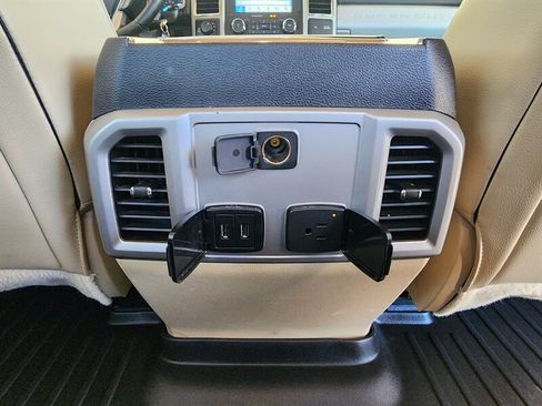 Used 2018 Ford F250 Lariat w/ Lariat Value Package AWD/4WD image 92