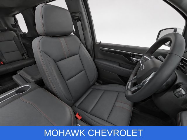 Used 2025 Chevrolet Tahoe RST w/ Comfort Package AWD/4WD image 13