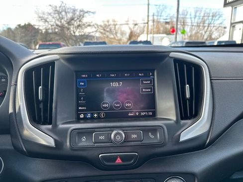 Used 2021 GMC Terrain SLE w/ Driver Convenience Package image 16