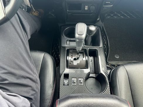 Used 2019 Toyota 4Runner TRD Off-Road Premium AWD/4WD image 18