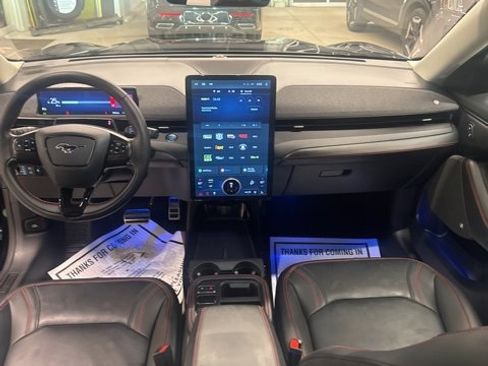 Used 2025 Ford Mustang Mach-E Premium w/ Sport Appearance Package image 27