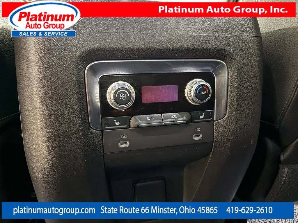 Used 2021 GMC Yukon Denali w/ Denali Premium Package AWD/4WD image 31