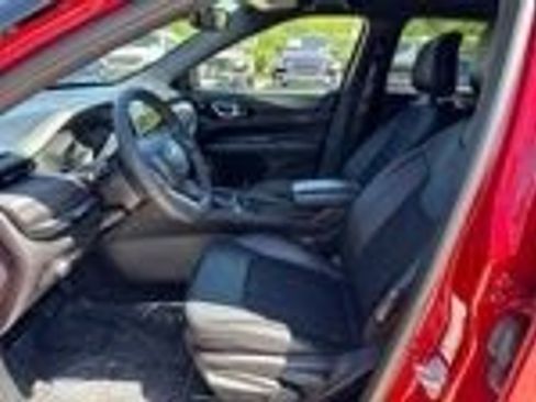 Used 2023 Jeep Compass Trailhawk AWD/4WD image 17