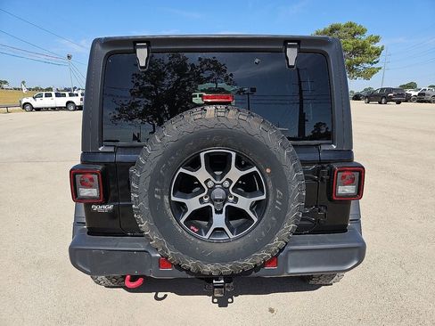 Used 2018 Jeep Wrangler Unlimited Rubicon AWD/4WD image 6