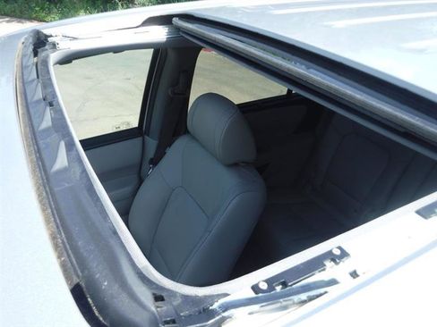 Used 2012 Honda Pilot Touring image 18