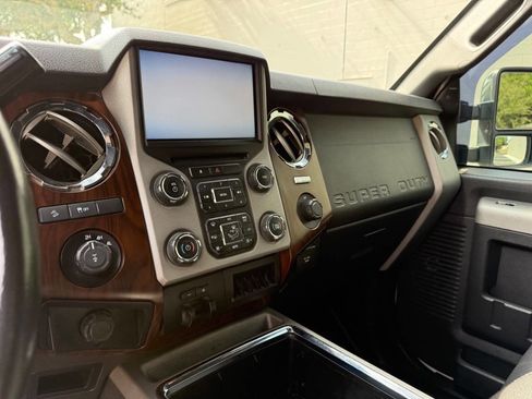 Used 2014 Ford F250 Lariat w/ Lariat Ultimate Package image 51