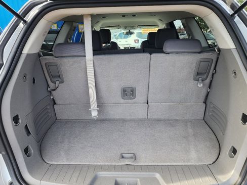 Used 2012 Chevrolet Traverse LT image 25