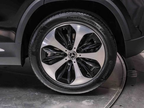 Certified 2025 Mercedes-Benz GLA 250 image 9